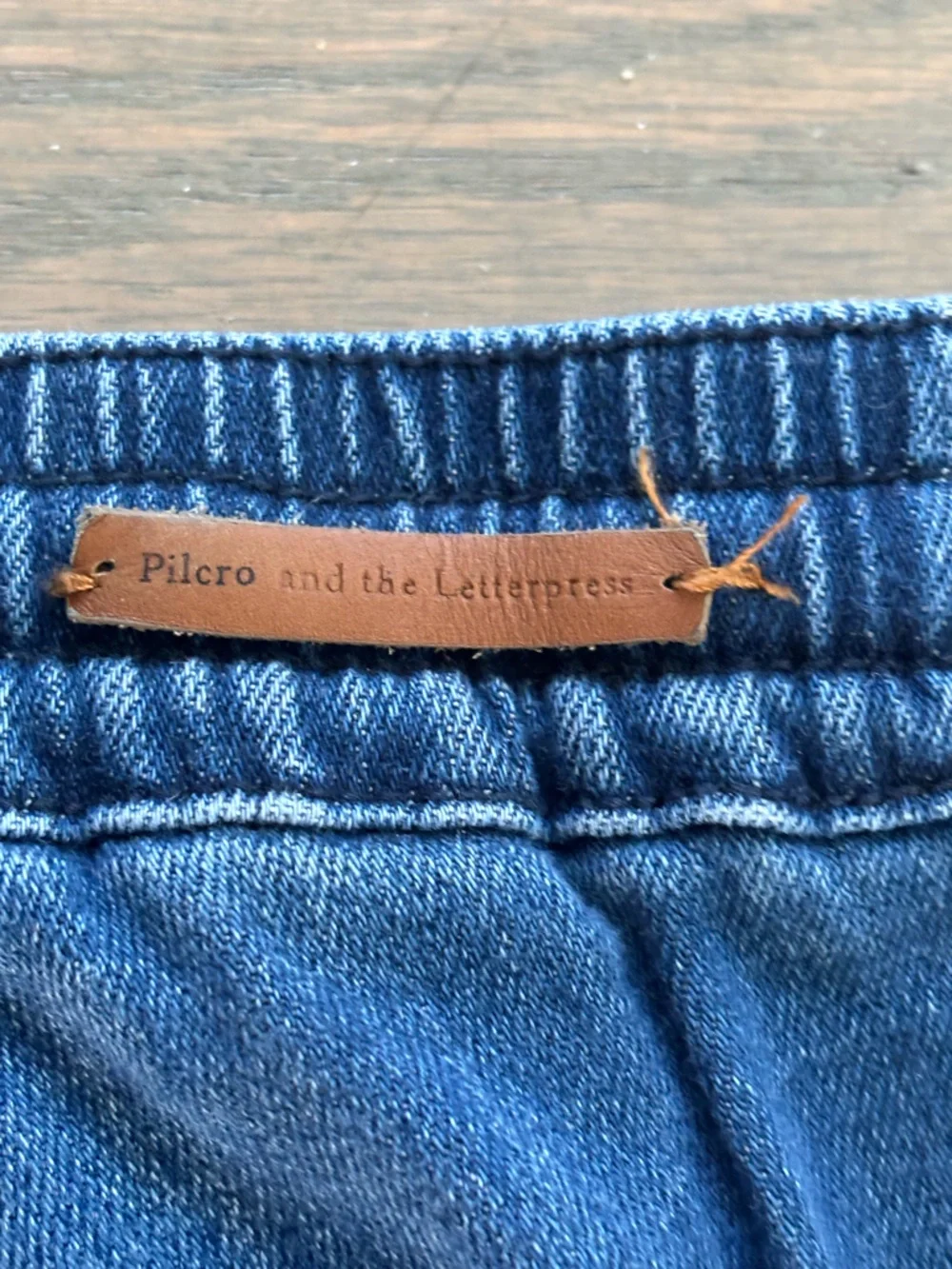 Anthropologie Pilcro Denim Joggers medium wash blue Womens size medium - Picture 5 of 8